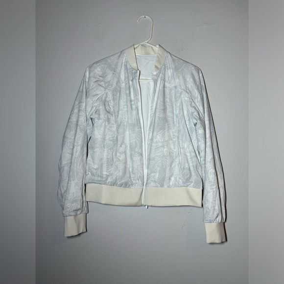Lululemon Bomb Around Jacket Reversible White Eternal Wave White Size 6 - Picture 1 of 9